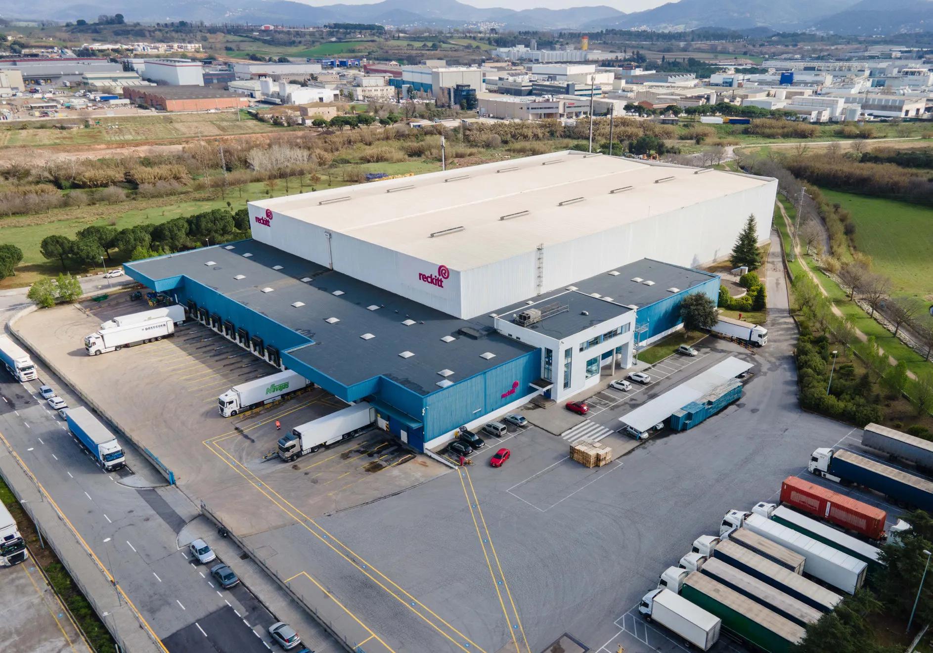 Oxford and M7 expand European urban logistics platform with seven acquisitions in Spain 
