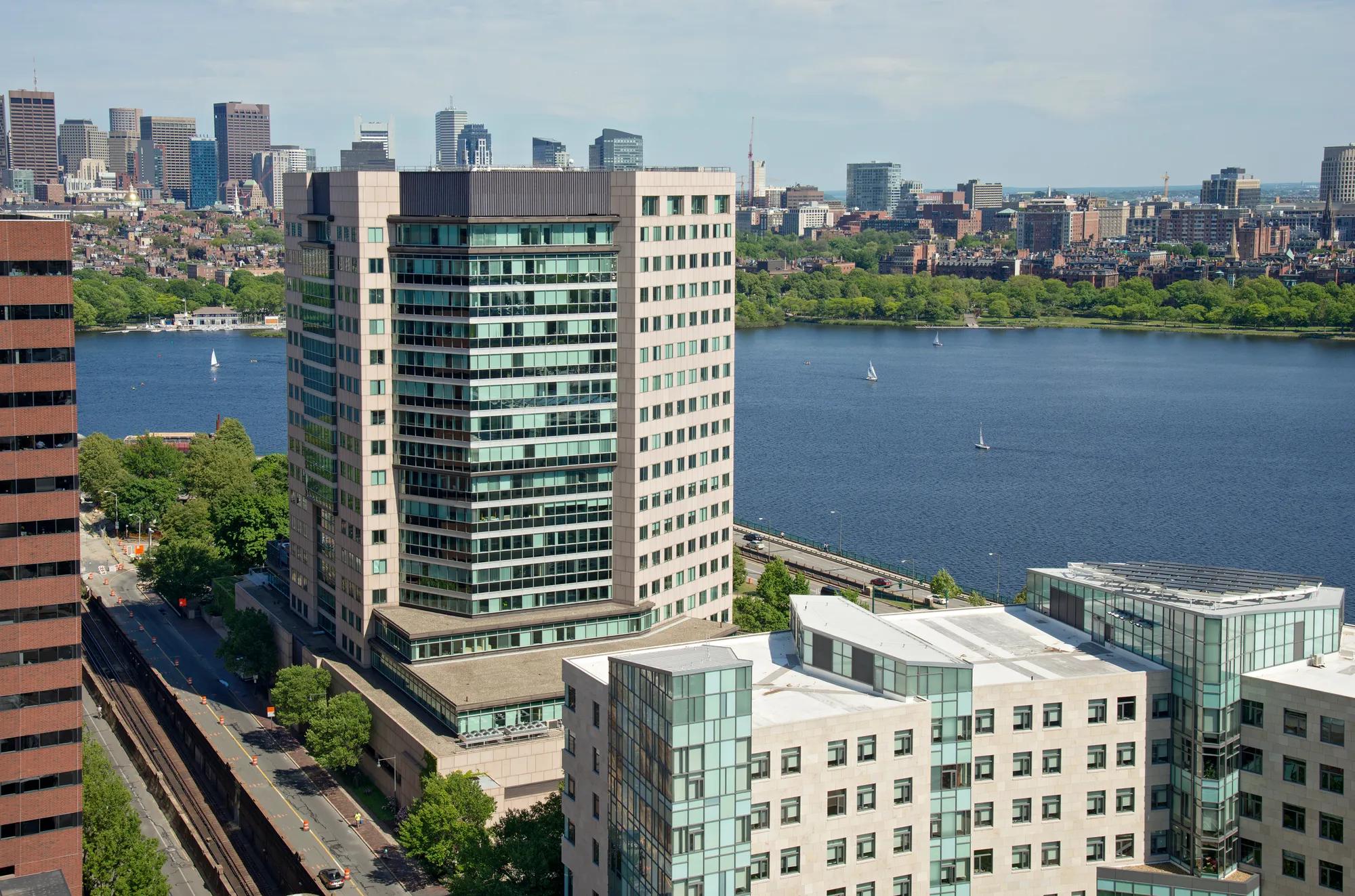 Oxford and J.P. Morgan sell Boston’s One Memorial Drive for US$825.1M amid strong investor appetite for high-quality office
