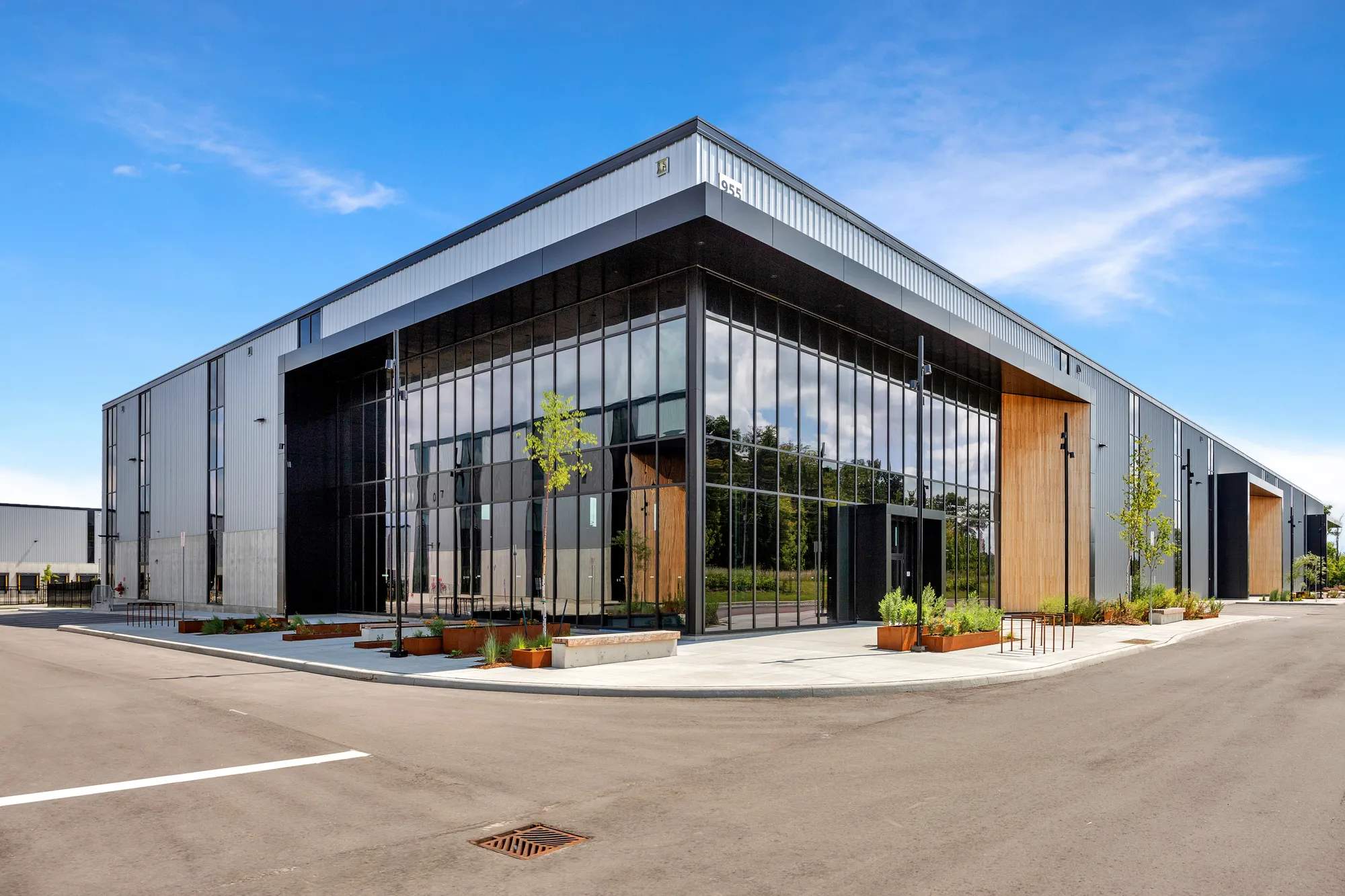 955 James Snow Parkway S