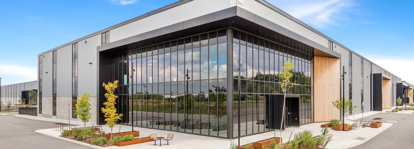 905 James Snow Parkway S